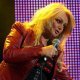 Bonnie Tyler 60  éves! - Ő volt az első női előadó a brit toplista első helyén