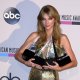	AMA 2013: Taylor Swift négy trófeával távozott