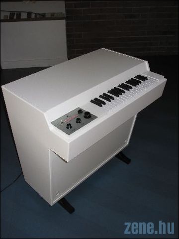 Korabeli hangszerek képekben 