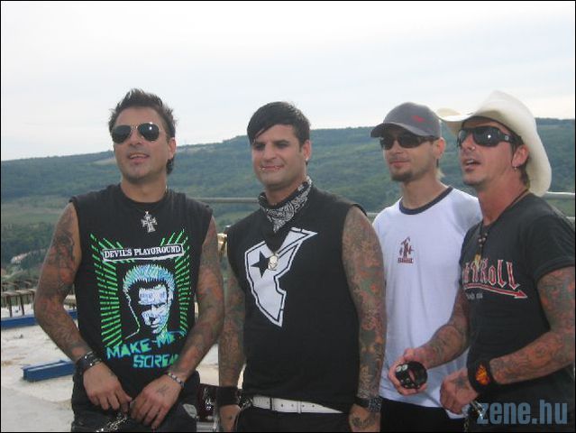  (Copyright: Hooligans)