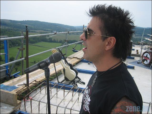  (Copyright: Hooligans)