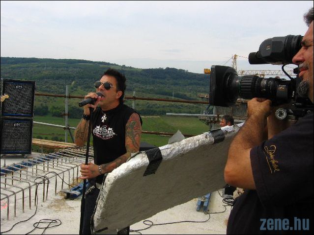  (Copyright: Hooligans)