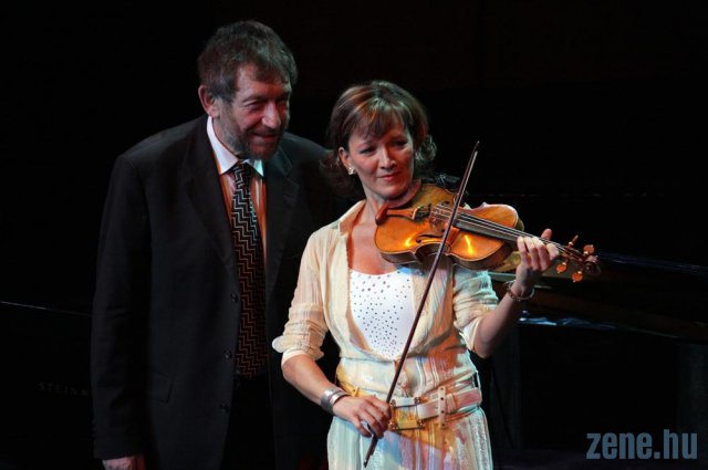  (Copyright: Petró Adri)