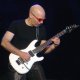 Joe Satriani: "Nem a focit, hanem a gitározást választottam"