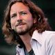 
	Komment-háború: Eddie Vedder mellé állt a Nirvana basszerosa
