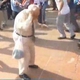 
	Fura felvétel! A 90 éves férfi mindenkit meglepett
