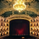 
	Megnyitották a felújított prágai Állami Operát
